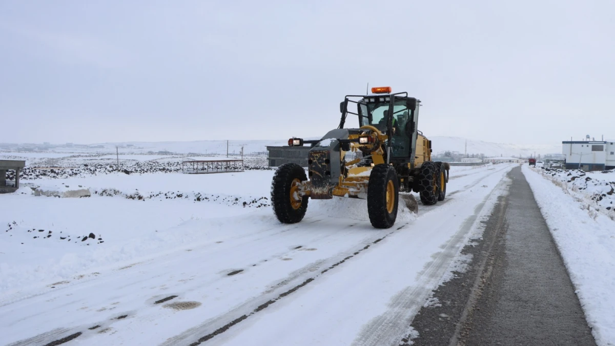 Urfa Büyükşehir Belediyesi Karacadağ’da seferber oldu