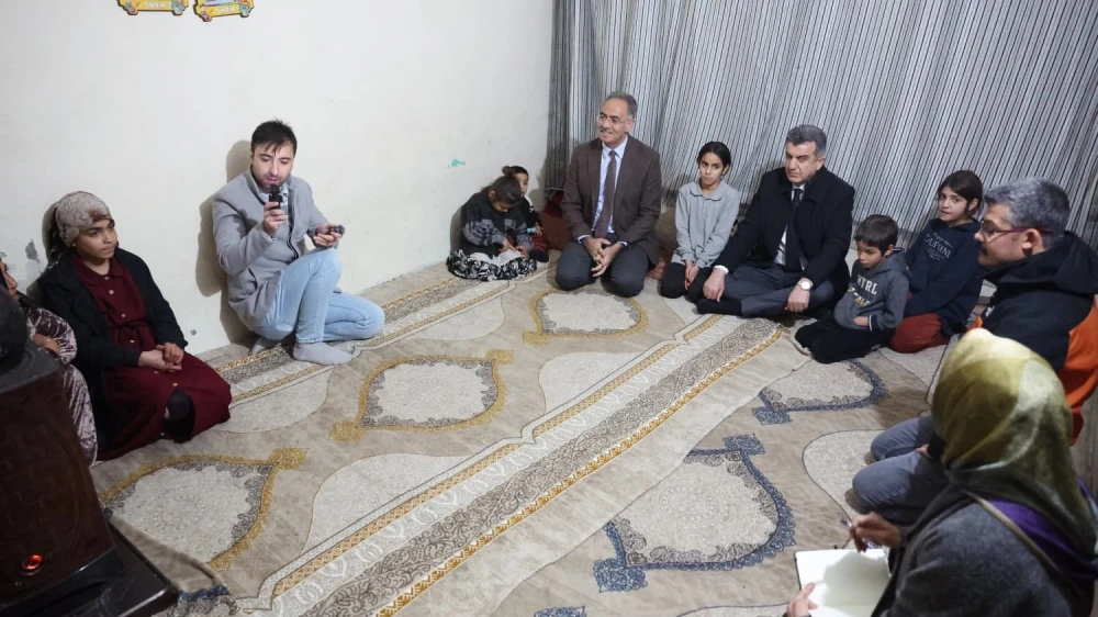 Başkan Kuş ve Günbeği yetim ailelerini ziyaret etti