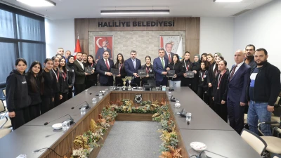 Şampiyon takımdan Başkan Canpolat’a ziyaret