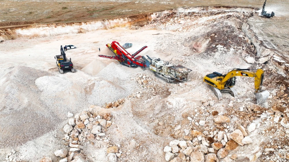Mıcır ocağı faaliyete geçti: Harran'da yol sorunu kalmayacak