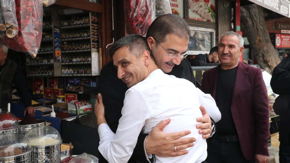 Başkan Canpolat halkla iç içe olmayı sürdürüyor