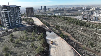 Doğukente 17 metrelik yol yatırımı