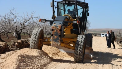 Karaköprü’de kırsal yollarda çalışmalar sürüyor