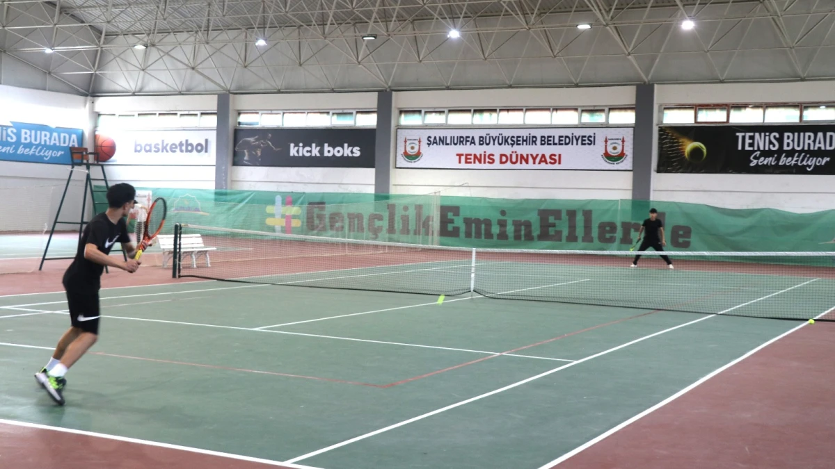 Urfa’da tenis turnuvası ödül töreniyle sona erdi