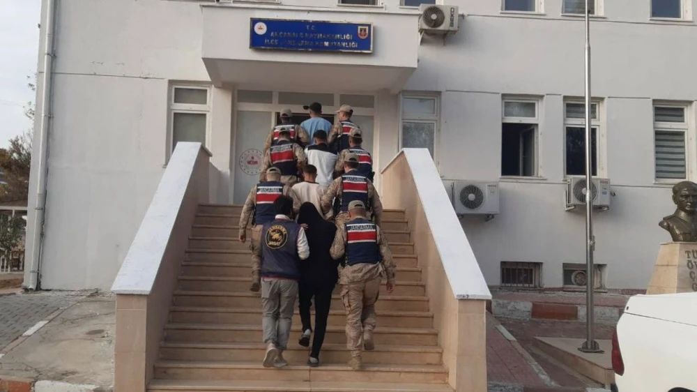 Urfa’da göçmen kaçakçılığı operasyonu