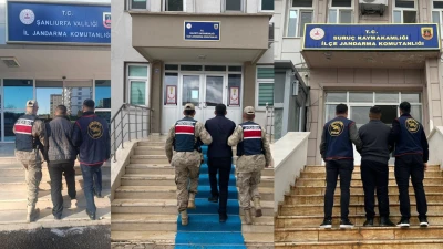 Urfa’da 4 şahıs kıskıvrak yakalandı