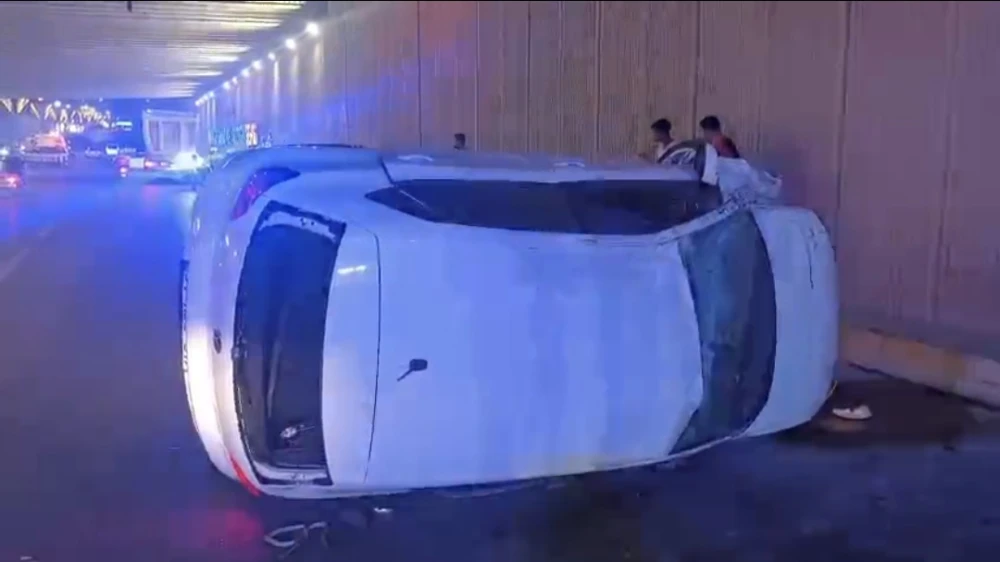 Şanlıurfa'da Tünele Giren Otomobil Tıra Arkadan Çarptı: 2 Yaralı