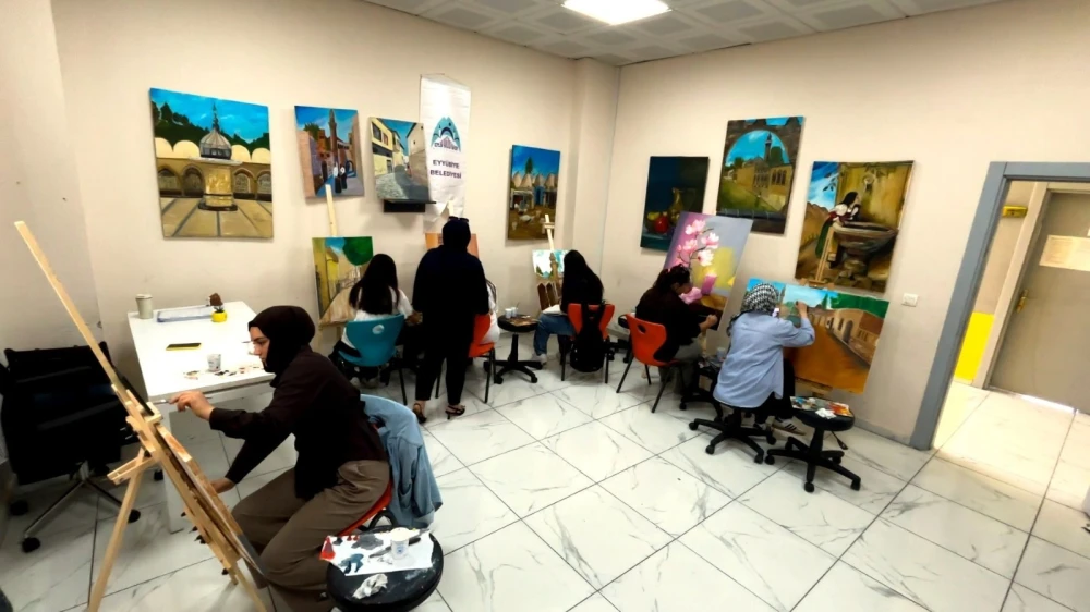 Eyyübiye’de genç ressamlar yetişiyor