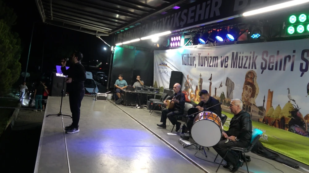 URFA AHENGİ’YLE TÜRKÜ VE HALAY COŞKUSU