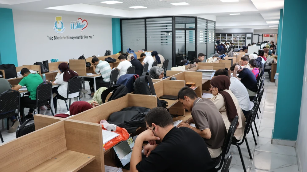 HALİLİYE’NİN KÜTÜPHANELERİ GELECEĞE IŞIK TUTUYOR