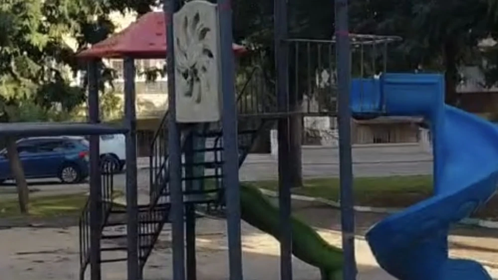 Urfa’da oyun parkında korkutan kaza: küçük çocuk yaralandı