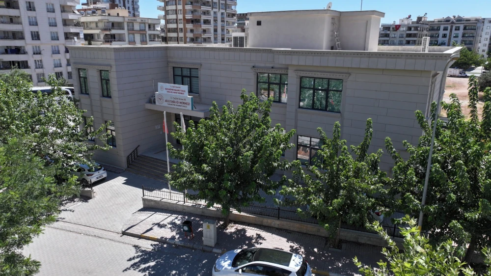 KARAKÖPRÜ’DE MAHMUT ÖNCEL AİLE SAĞLIĞI MERKEZİ 4 HEKİMLE HİZMETE BAŞLADI