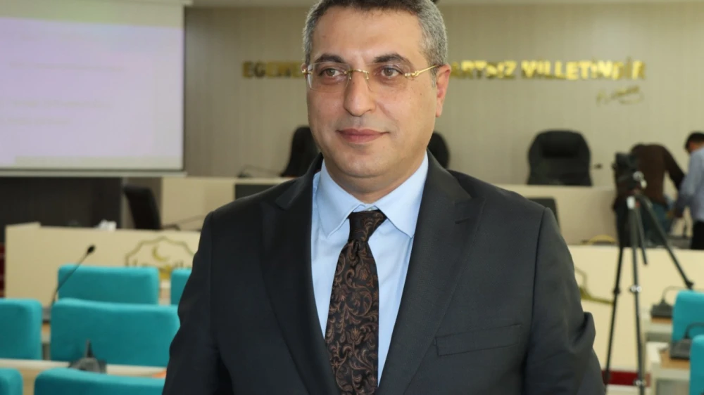 SERDAR ŞEYHANLIOĞLU’NDAN YENİ PARTİ AÇIKLAMASI