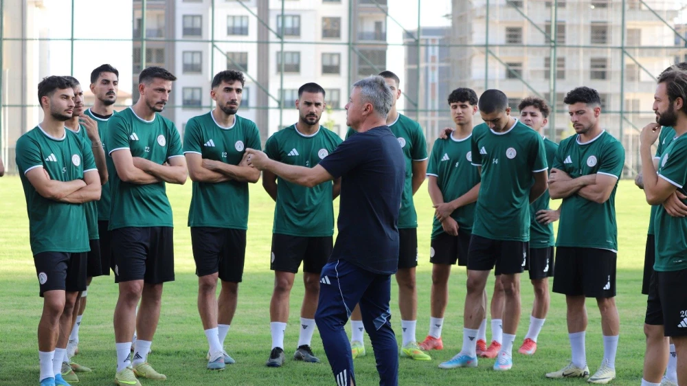 KARAKÖPRÜ BELEDİYESPOR’DA YENİ SEZON KADROSU ŞEKİLLENİYOR
