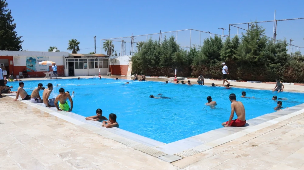 Urfa’da ücretsiz havuzlar çocuklarla dolup taşıyor