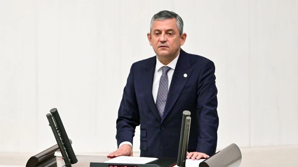ŞANLIURFA’DA YENİ PARTİ HAREKETLİLİĞİ: İL BAŞKANLIĞI İÇİN 20 ADAY ADAYI MASADA