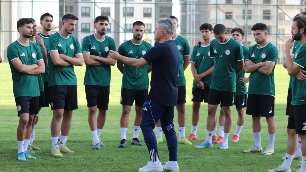 KARAKÖPRÜ BELEDİYESPOR’DA YENİ SEZON KADROSU ŞEKİLLENİYOR