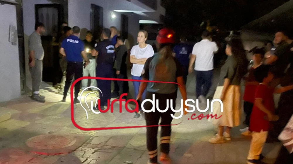 URFA’DA ELEKTRİK PANOSUNDAN ÇIKAN YANGIN KORKUTTU