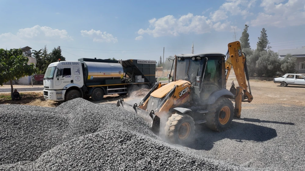 KARAKÖPRÜ'DE KIRSAL YOLLAR YENİLENİYOR