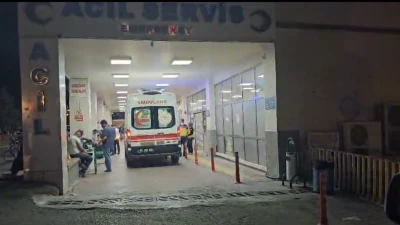 Şanlıurfa'da Feci Kaza: Yol Çalışması Yapan Kamyonete Çarpan Otomobilde 1 Kişi Hayatını Kaybetti, 2 Yaralı
