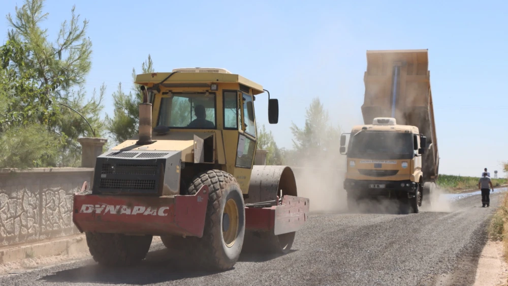VİRANŞEHİR’DE KIRSAL YOLLAR YENİLENİYOR