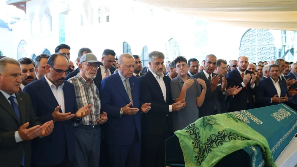 ŞANLIURFALI VEKİLİN 23 YAŞINDAKİ KIZI SON YOLCULUĞUNA UĞURLANDI!