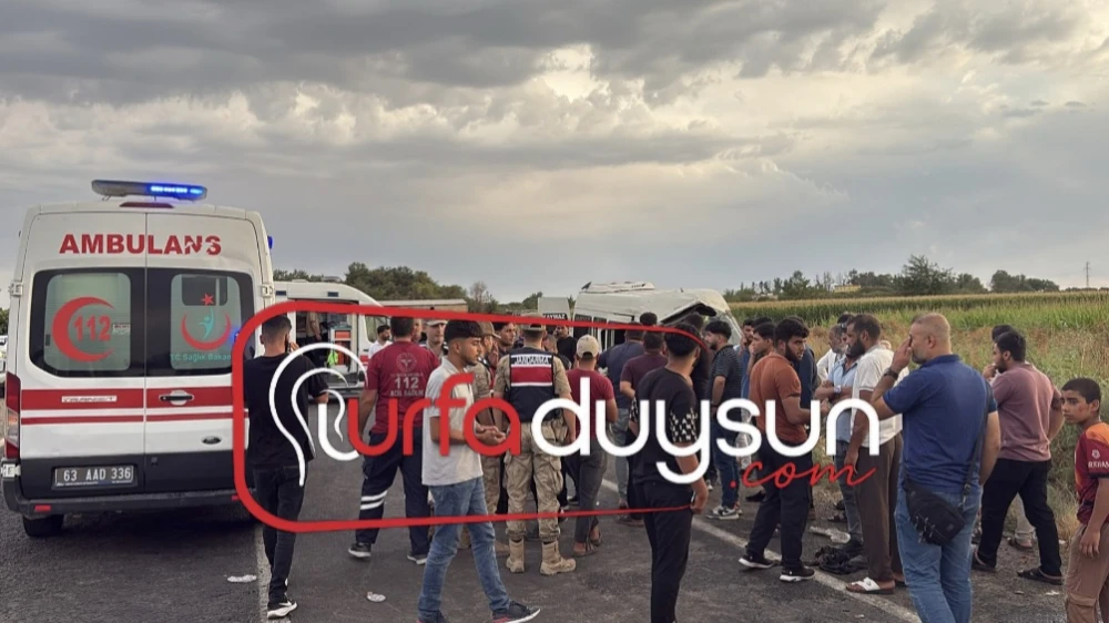URFA’DA İŞÇİLERİ TAŞIYAN MİNİBÜS SULAMA KANALINA DEVRİLDİ: 15 YARALI