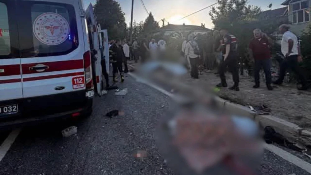 FINDIK HASADI İÇİN URFA’DAN GİTMİŞLERDİ! DÜZCE’DE FECİ KAZA: 4 ÖLÜ