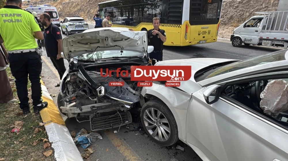 URFA'DA FECİ KAZA! ARAÇLAR KAFA KAFAYA ÇARPIŞTI: 1’İ ÇOCUK 3 YARALI