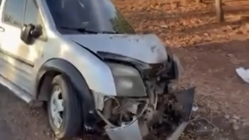 BOZOVA’DA HIRSIZLIK ŞÜPHELİLERİNE JANDARMA TAKİBİ! KAÇAN ARAÇ AĞACA ÇARPTI: 2 YARALI, 6 ŞÜPHELİ YAKALANDI