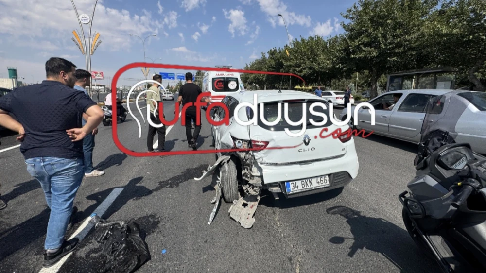 URFA’DA 3 ARAÇ BİRBİRİNE GİRDİ: 1 YARALI