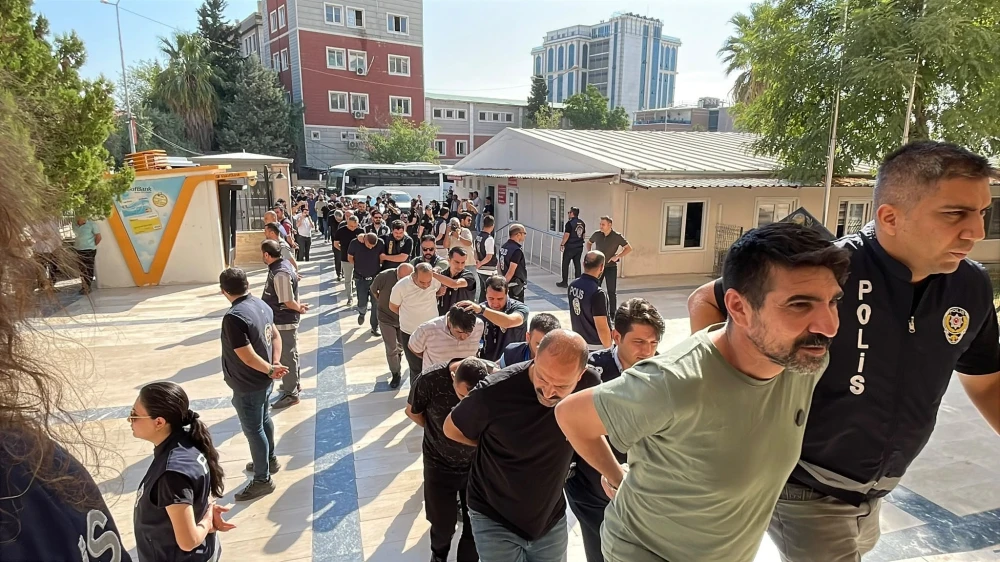 URFA MERKEZLİ 5 İLDE YASA DIŞI BAHİS OPERASYONU: 27 ŞÜPHELİ TUTUKLANDI