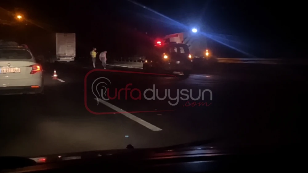 URFA ÇIKIŞINDA KORKUTAN KAZA: 2 TIR ÇARPIŞTI