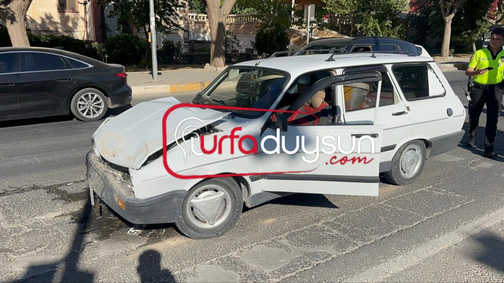 ŞANLIURFA’DA İKİ OTOMOBİL ÇARPIŞTI: 2 YARALI