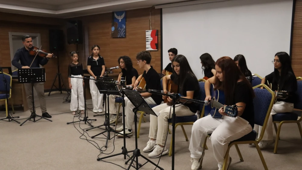 ESENTEPE GENÇLİK MERKEZİ YAZ KURSLARI SONA ERDİ