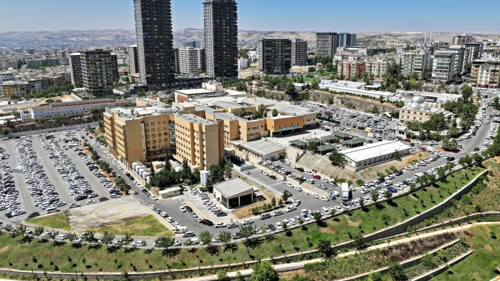 ŞANLIURFA’DA SAFRA KANALI TAŞLARININ TEDAVİSİNDE YENİ DÖNEM