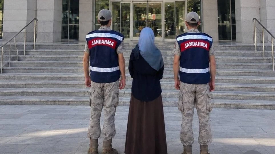 URFA’DA HIRSIZLIKTAN ARANAN KADIN YAKALANDI! 19 YIL 3 AY 27 GÜN HAPİS CEZASI VARDI