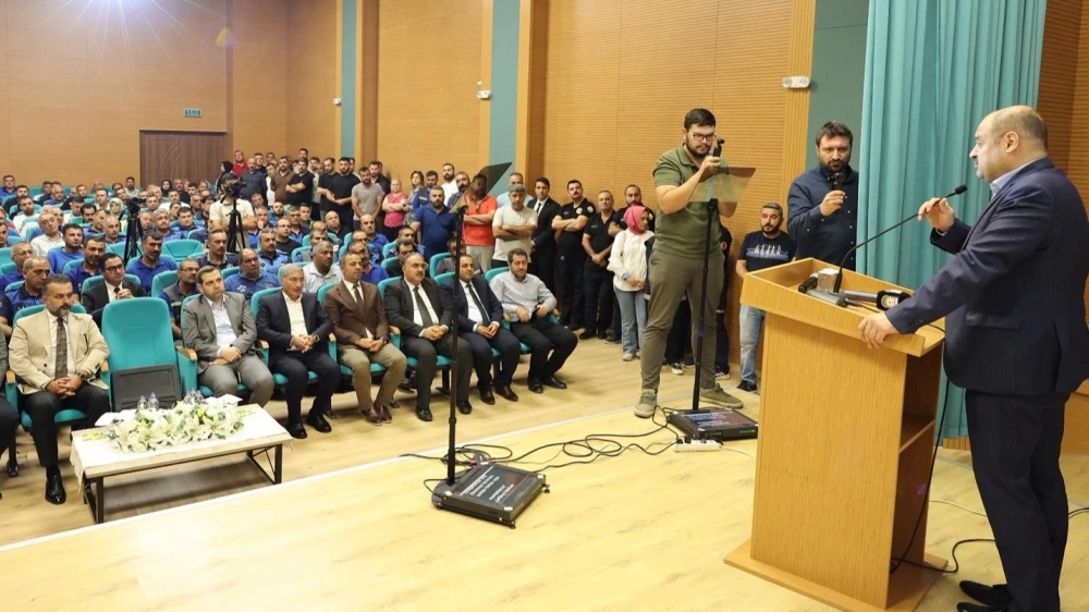 BAŞKAN GÜLPINAR’DAN PERSONELİNE ZAM MÜJDESİ