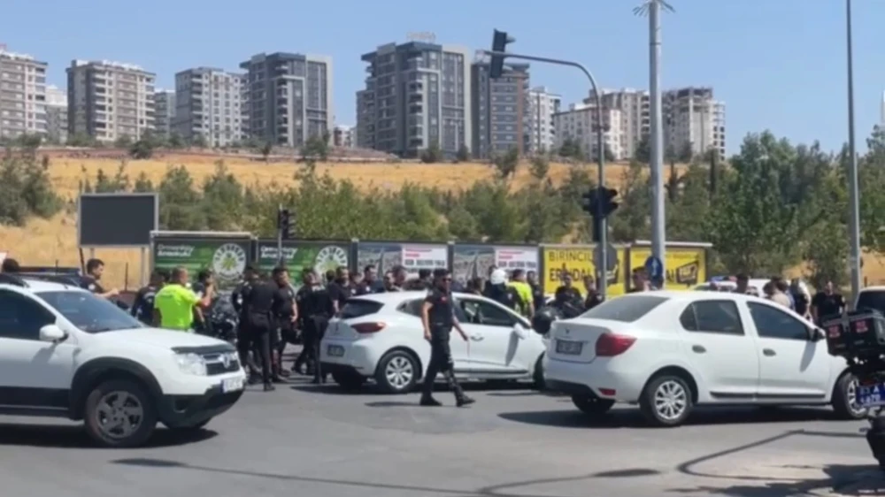 URFA'DA POLİS EKİPLERİ KAZA YAPTI