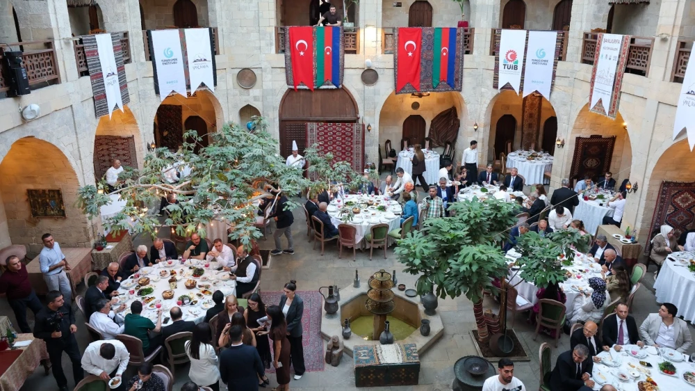 URFA’NIN KÜLTÜREL ZENGİNLİKLERİ AZERBAYCAN’DA TANITILIYOR