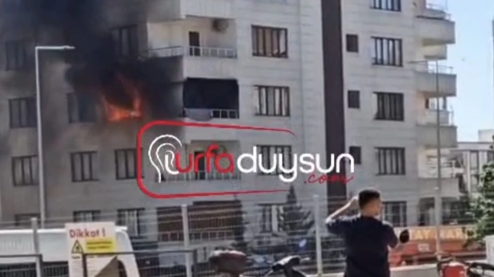 PETROL İSTASYONU KARŞISINDA KORKUTAN YANGIN