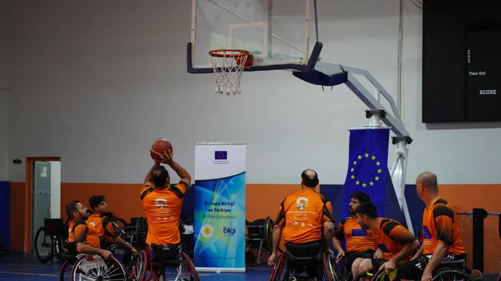 URFA'DA SPORLA HAYATA TUTUNMAK ETKİNLİĞİ GERÇEKLEŞTİRİLDİ