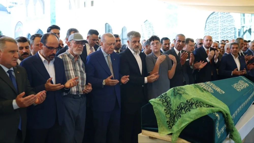 ŞANLIURFALI VEKİLİN 23 YAŞINDAKİ KIZI SON YOLCULUĞUNA UĞURLANDI!