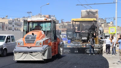 HALEPLİBAHÇE CADDESİ’NDE ASFALT ÇALIŞMALARI SÜRÜYOR