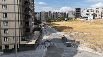 KARAKÖPRÜ’DE SOKAKLAR YENİLENİYOR