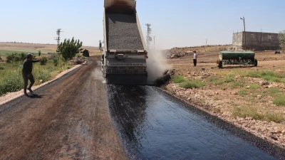 SİVEREK’TE KIRSAL YOLLARDA SATHİ KAPLAMA SEFERBERLİĞİ