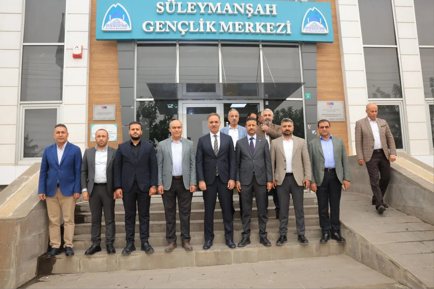 EYYÜBİYE’DE ÜNİVERSİTE ADAYLARINA EĞİTİM SETİ DESTEĞİ