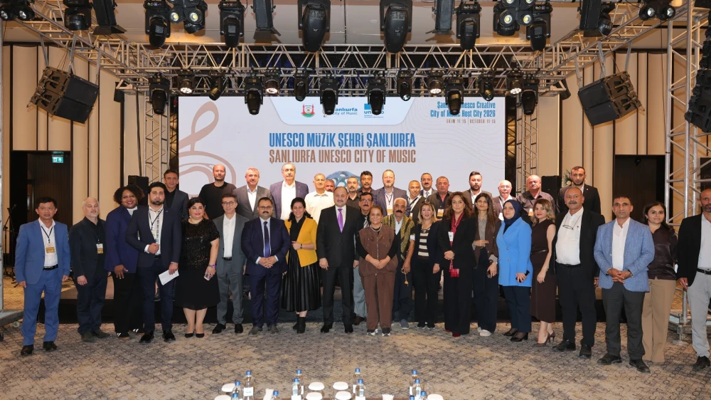 UNESCO MÜZİK BULUŞMASINDA DENGBÊJLER SAHNE ALDI