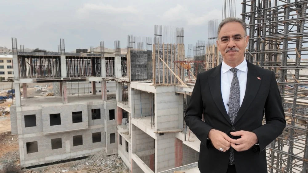 EYYÜBİYE’DE YENİ DÖNEM: BELEDİYE HİZMET BİNASI HIZLA YÜKSELİYOR