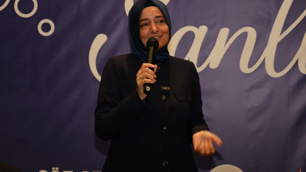 AK PARTİ’DE FATMA BETÜL SAYAN KAYA KARARI: PARTİDEN İHRAÇ EDİLDİ